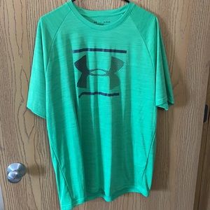 Under Armour T